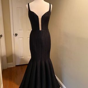 Black formal fitted dress, Stunning prom, pageant